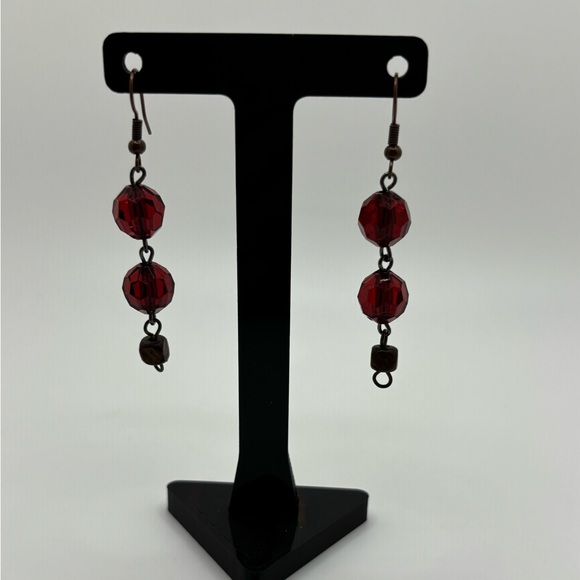 Jewelry - ✨5/$25✨ Elegant Red Beaded Earrings